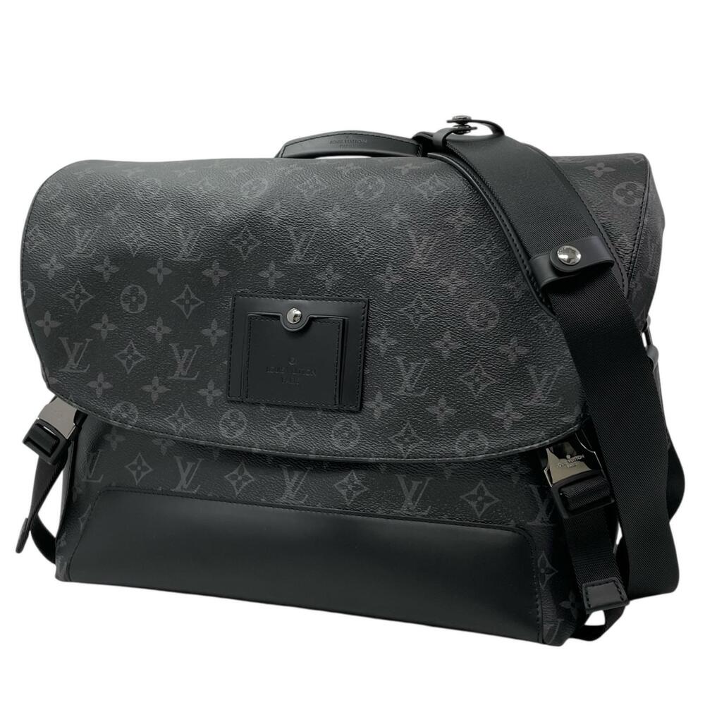 LOUIS VUITTON Voyage Monogram Eclipse Black Bag Messenger Black
